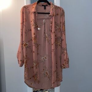 Beautiful Forever 21 Long Floral Blouse Size M